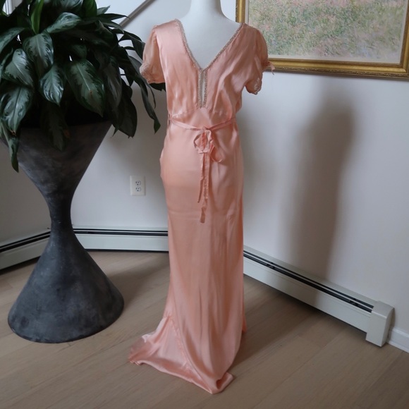 VINTAGE SILK DRESS - FITS SIZE XS/S - Picture 4 of 4